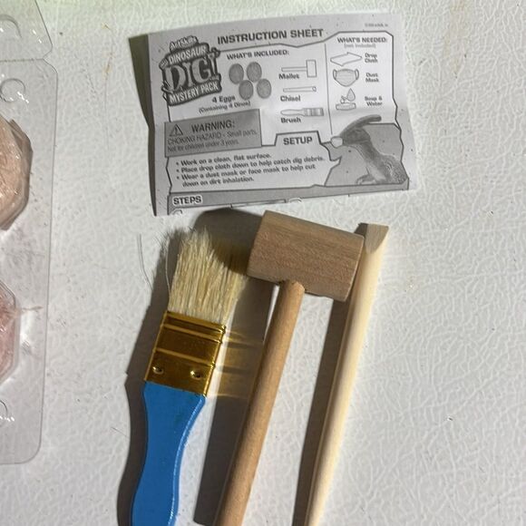 Dr. Hunters Dino Teeth Replica Collection & ArtSkills Dino Eggs Excavation Kit - Picture 5 of 10